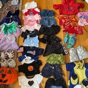 Build a Bear lot of clothes (all pictured)